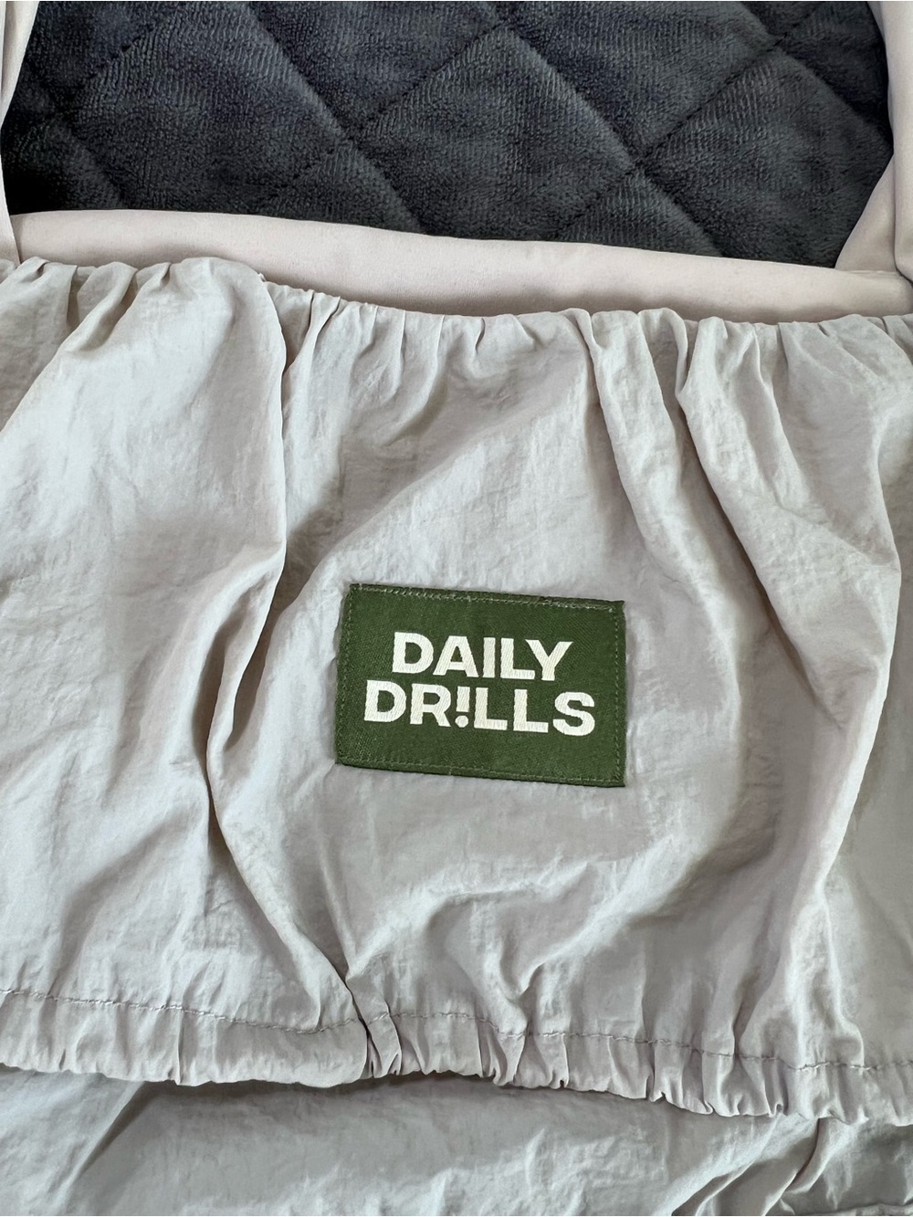 Daily drills bubble bra crop top women’s XS gray cinch drawstring W - Picture 4 of 6